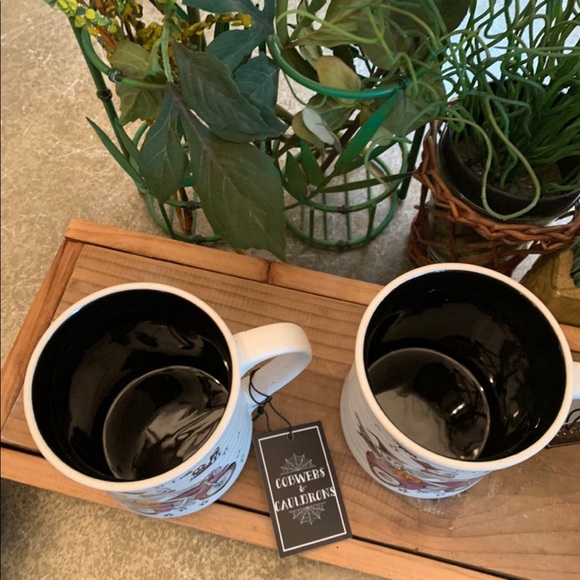 Cobwebs & Cauldrons Halloween Skeleton Mugs 
Brand New - Picture 2 of 6